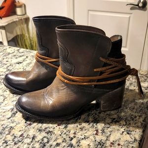 FREEBIRD by Steven-(Casey) size 9